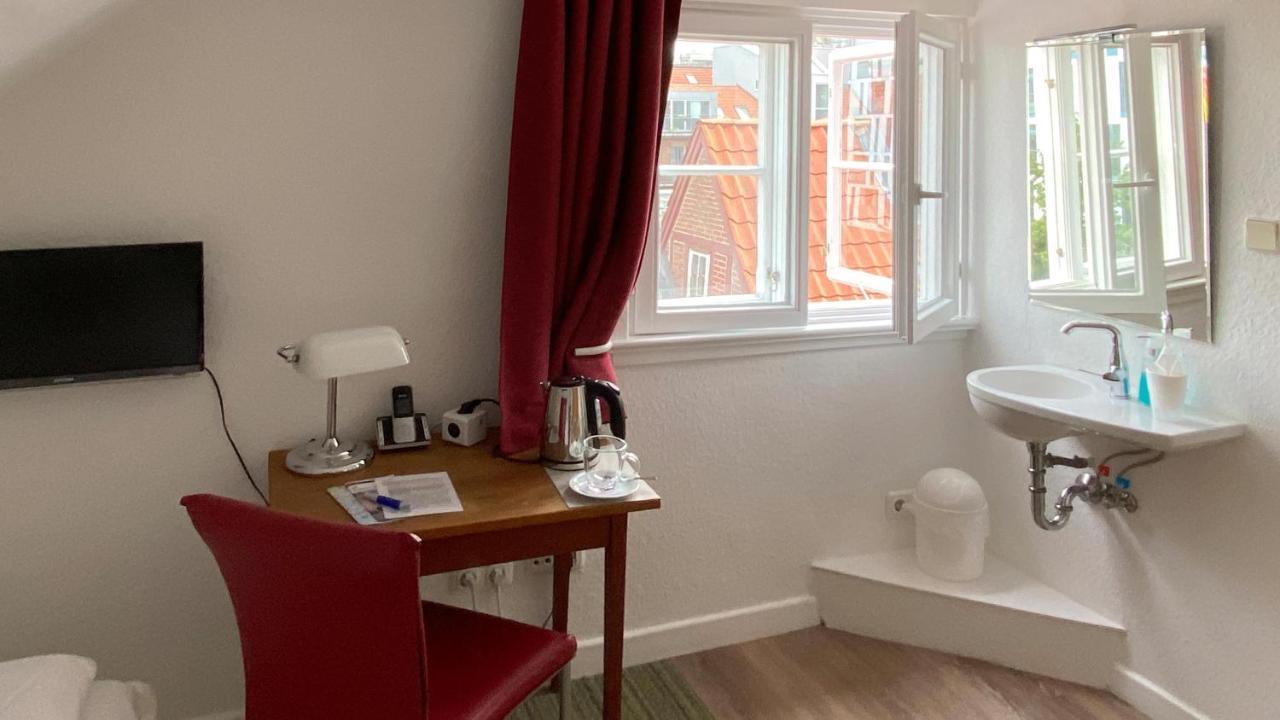 Frauenhotel Hanseatin - Women Only هامبورغ المظهر الخارجي الصورة